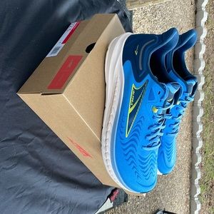 NIB Altra Men’s Torin 7…Size 12.5…Blue. Never worn